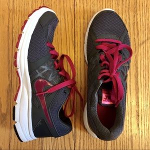Nike | Women’s Relentless 2 Sneakers Size 7.5
